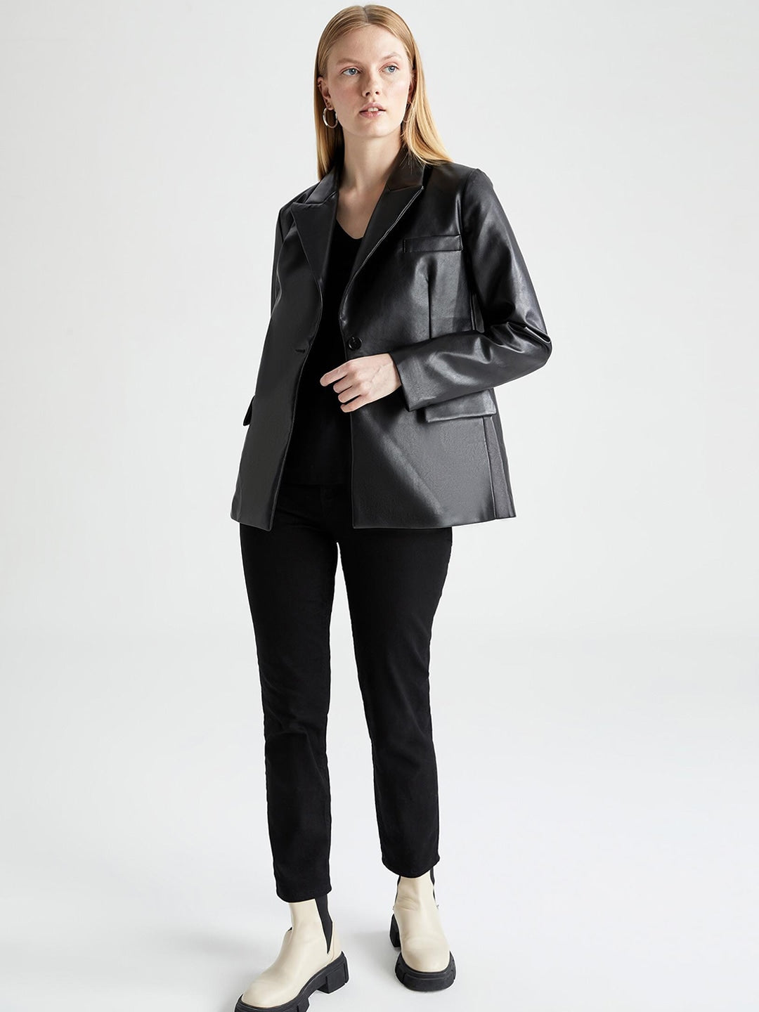 Women Black Genuine Leather Jacket | QAWACH